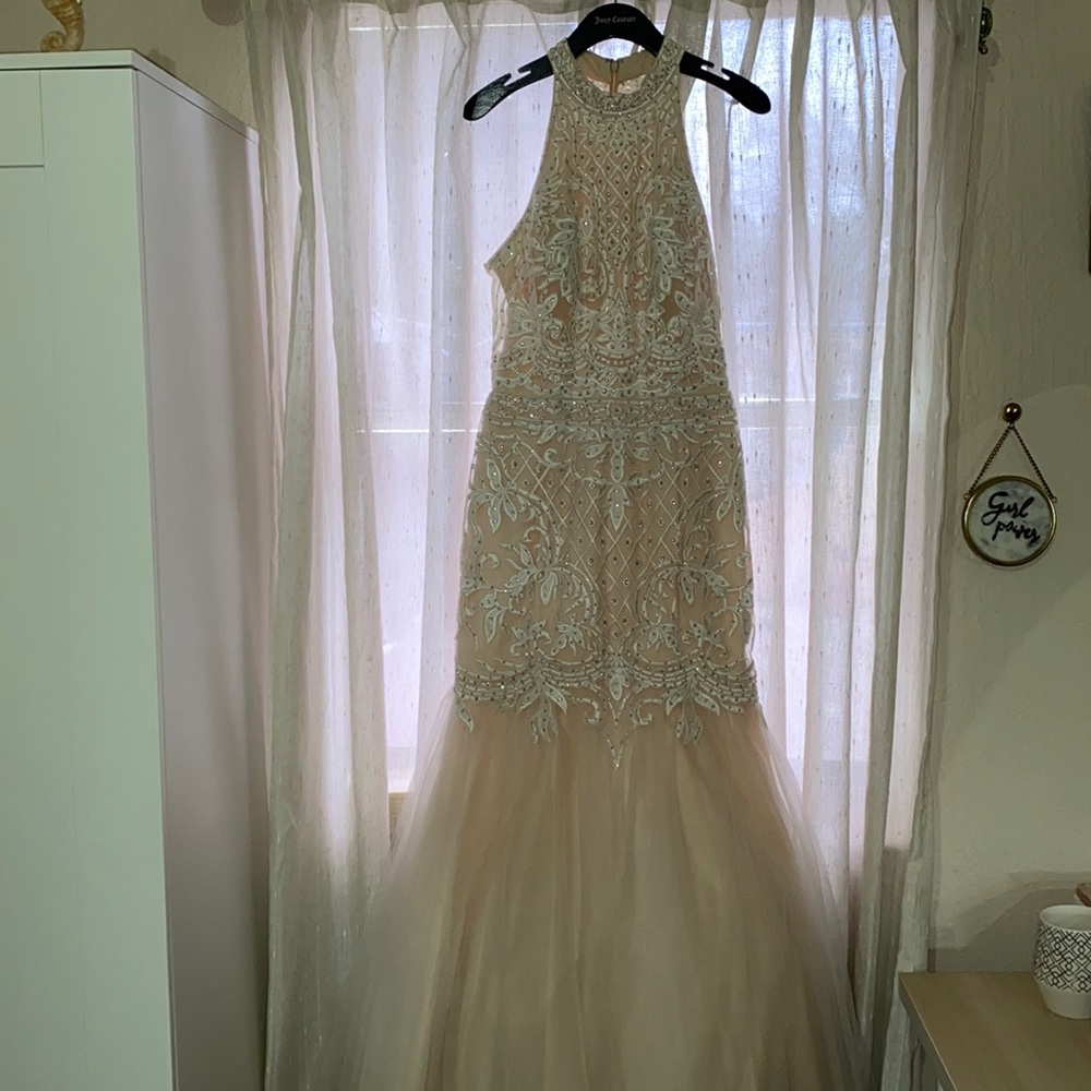 Camille La Vie Cream/White Mermaid Gown